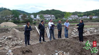 安徽黄山市休宁县水产专家赴岳西指导流水养鱼基地建设，助力生态农业升级